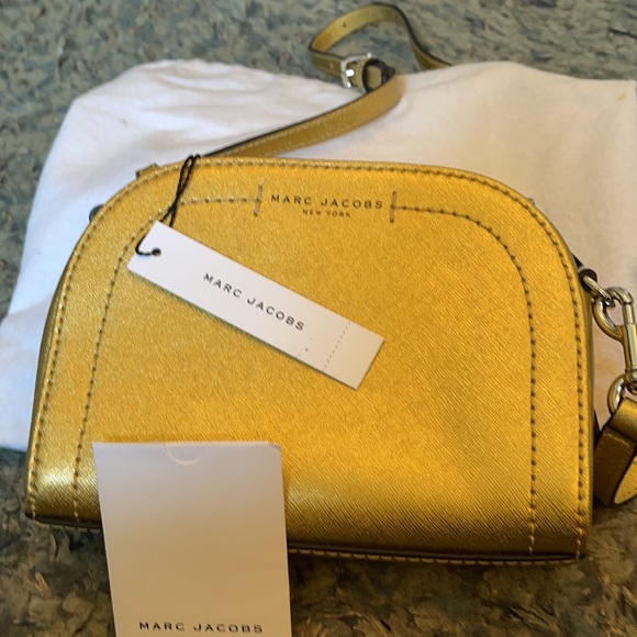 MRAC JACOBS gold crossbody - Picture 2 of 3